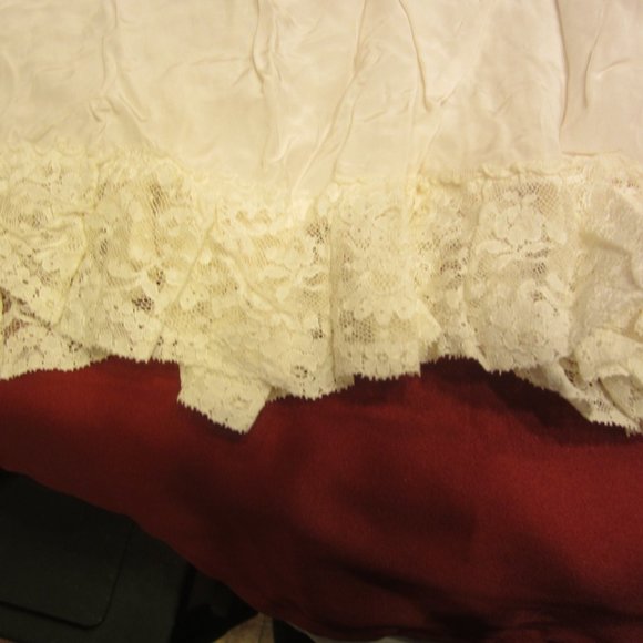 VTG FAIRY QUEEN ORIGINAL CHRISTENING LAYETTE, HANDMADE & EMBROIDERED, LOTS OF LA - Picture 10 of 16